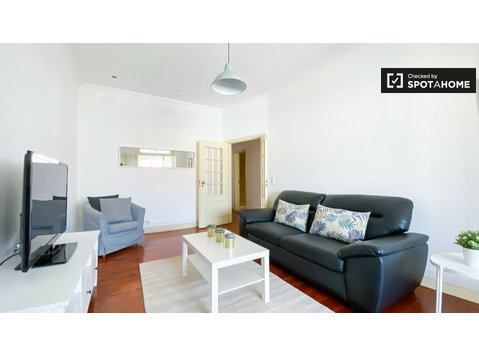 Appartamento con 3 camere da letto in affitto ad Arroios,… - Appartamenti