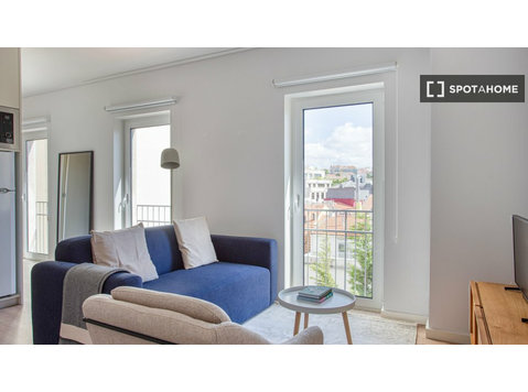 3-pokojowe mieszkanie do wynajęcia w Bairro Alto, Lizbona - Mieszkanie