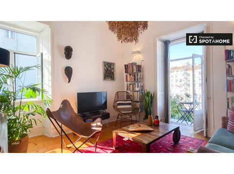 3-bedroom apartment for rent in Intendente, Lisbon - Lakások