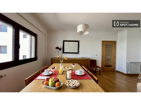 Laranjeiras, Lizbon'da kiralık 3 yatak odalı daire - Apartman Daireleri