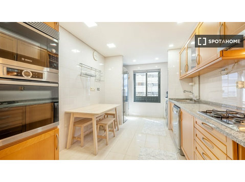 Apartamento de 3 dormitorios en alquiler en Lisboa - Pisos