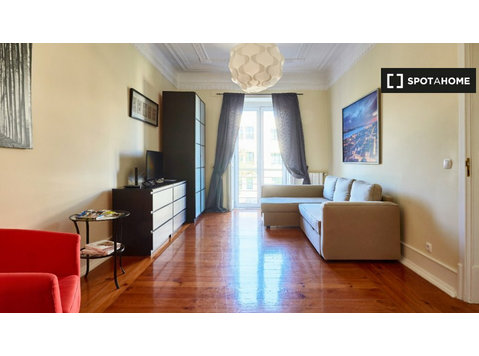 Mieszkanie z 3 sypialniami do wynajęcia w Saldanha, Lizbona - Mieszkanie