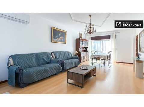 Apartamento T5 para arrendamento em Oeiras, Lisboa - Apartamentos