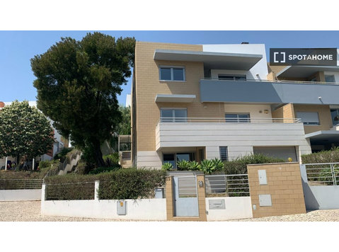 Apartamento de 5 dormitorios en alquiler en Oeiras - Pisos
