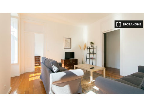 7-bedroom duplex apartment for rent in Anjos, Lisbon - Lakások