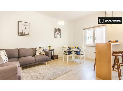 Apartamento arejado de 2 quartos para alugar em Santos,… - Apartamentos