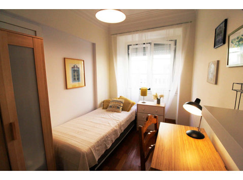 Alameda - Room 1 - Apartments