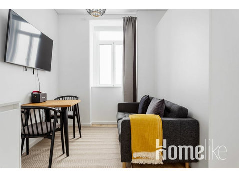 Benfica, furniture, appliances & more - Апартаменти