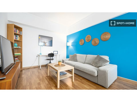 Apartamento luminoso com 1 quarto para arrendar, Almada,… - Apartamentos