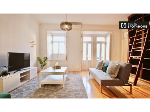 Chic 2-bedroom apartment for rent in Avenidas Novas, Lisbon - Apartments