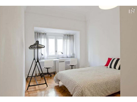 Comfortable double bedroom in Alameda - Room 3 - Apartmani