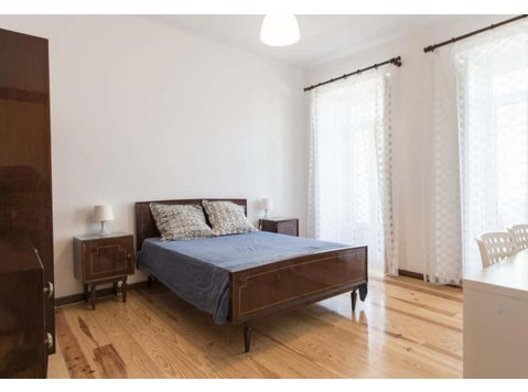 Comfortable double bedroom in Praça de Espanha - Room 6 - Appartementen