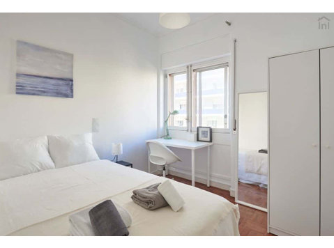 Comfortable double bedroom in Saldanha - Room 10 - اپارٹمنٹ