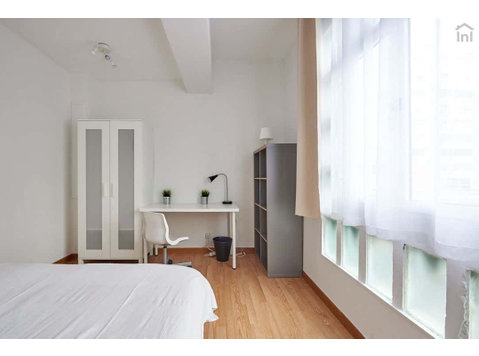 Comfortable double bedroom in Saldanha - Room 10 - Apartments