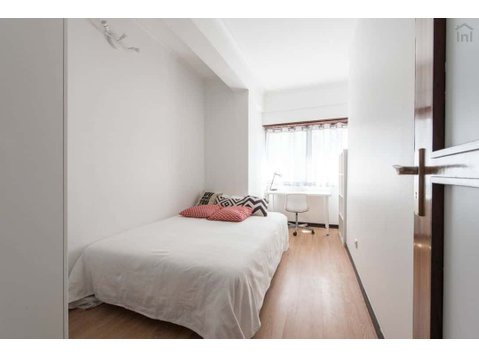 Comfortable double bedroom in Saldanha - Room 2 - Lejligheder