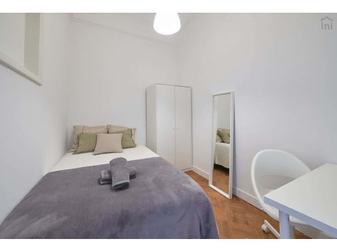 Comfortable double interior bedroom in Alameda - Room 8 - اپارٹمنٹ