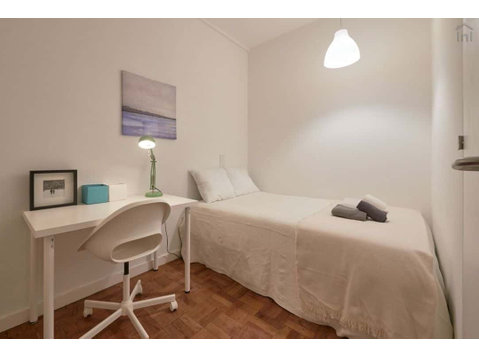 Comfortable single interior bedroom in Saldanha - Room 9 - Lakások