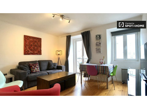Comfy 1-bedroom apartment for rent in Arroios, Lisbon - Apartments