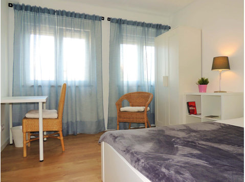 Comfy room, WC shared with 1 person - Станови