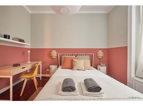 Confortable Double Room near Parque Eduardo VII - Room 5 - Pisos