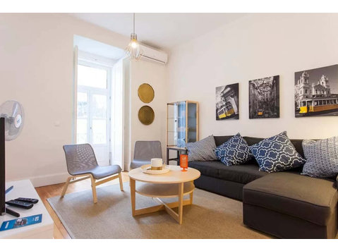 Cosy 2BR flat  w/workspace&terrace in Baixa, moments from… - Apartman Daireleri