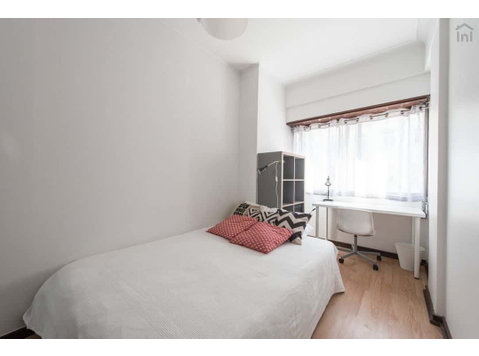 Cozy double bedroom in Saldanha - Room 3 - Apartmani