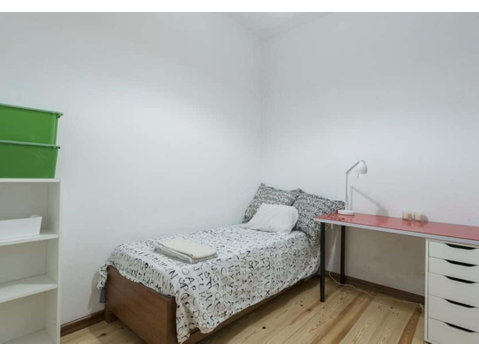 Cozy single bedroom in Praça de Espanha - Room 5 - Leiligheter