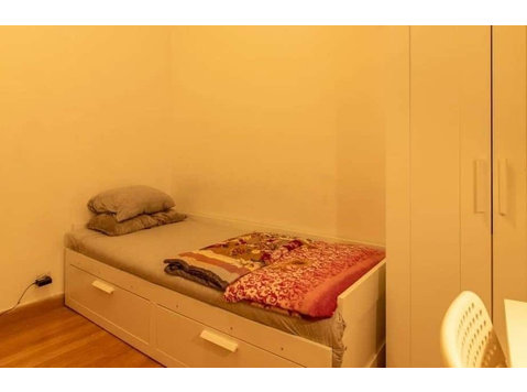 Cozy single bedroom in Saldanha - Room 3 - Apartman Daireleri