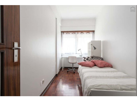 Cozy single bedroom in Saldanha - Room 4 - 公寓