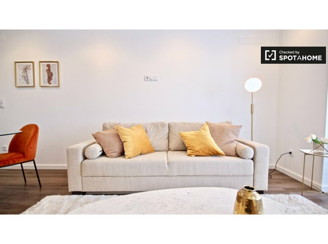 Elegante apartamento de 1 dormitorio en alquiler en… - Pisos