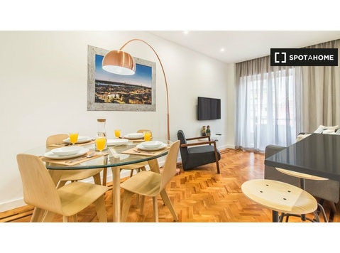 Gran apartamento de 2 dormitorios en alquiler en Santo… - Pisos