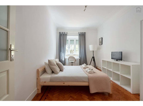 Luminous double bedroom in Alameda - Room 1 - Apartman Daireleri