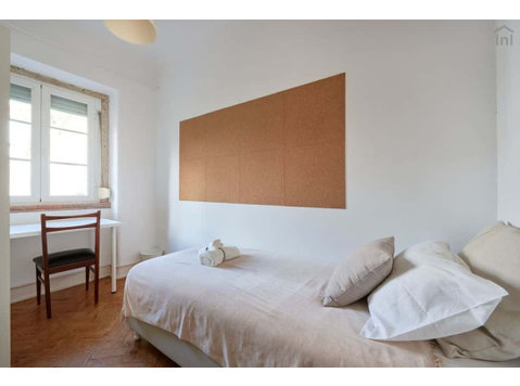 Luminous single bedroom in Alameda - Room 7 - Wohnungen