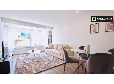 Moderne 1-Zimmer-Wohnung zur Miete in Campolide, Lissabon - Wohnungen