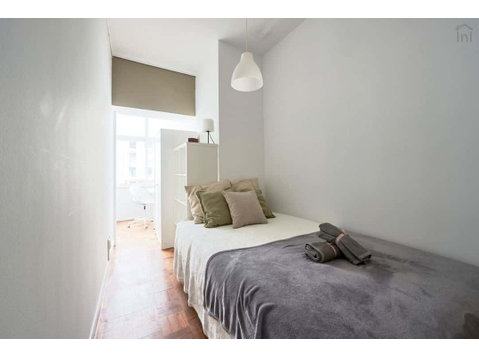 New double bedroom in Saldanha - Room 3 - Апартаменти