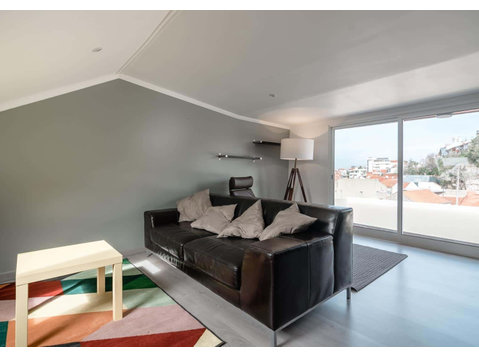 Quarto com cama de casal, com varanda, em apartamento com 3… - Wohnungen