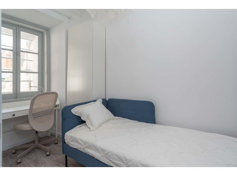 Room 5 - 150. Carrião 23 R/C - Apartments