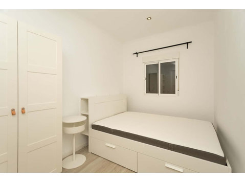 Room 6 - 101. Carrilho Videira 10 RCD - 	
Lägenheter
