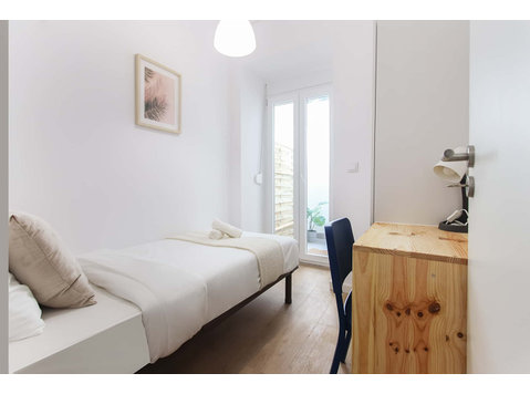 Room in 4-bedroom apartment in Alameda, Lisbon - Room 3 - Apartments