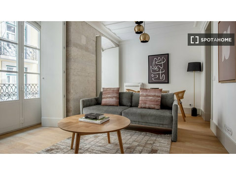 Rooms for rent in 1-bedroom apartment in Lisbon, Lisbon - דירות