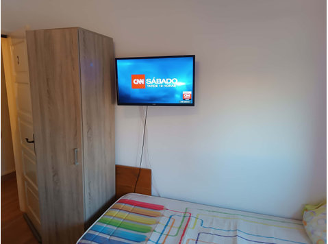 Shared bedroom 5 min. from Benfica centre - Room 3 - Dzīvokļi