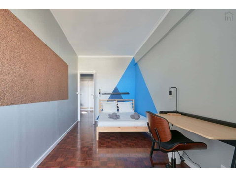 Spacious double bedroom in Areeiro - Room 1 - Apartemen