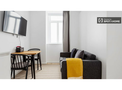 Studio-Apartment zu vermieten in Benfica, Lissabon - Wohnungen