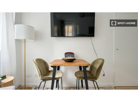 Studio apartment for rent in Benfica, Lisbon - Apartments