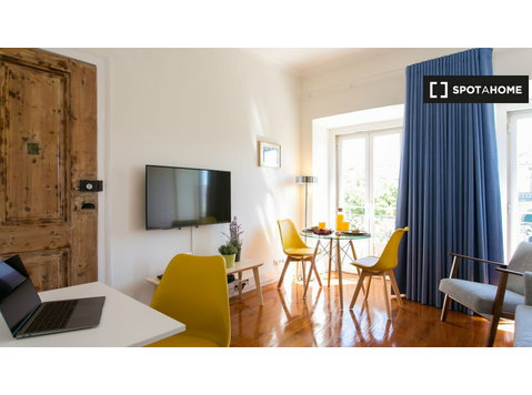 Studio-Apartment zu vermieten in Estrela, Lissabon - Wohnungen