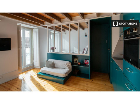 Studio apartment for rent in Lisbon - شقق