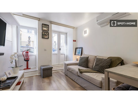 Studio for rent in Lisbon - குடியிருப்புகள்  