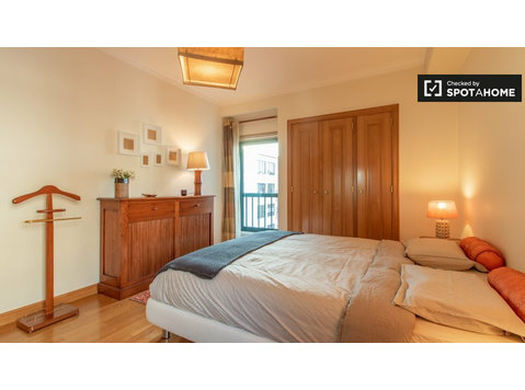 Stylish 1-bedroom apartment for rent, Oeiras - Apartemen