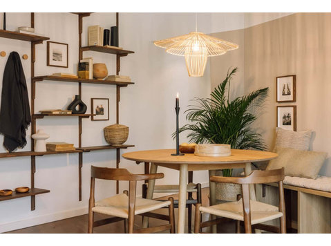 Umang - 1 bedroom and parking in Saldanha - Апартаменти