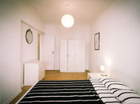 Flatio - all utilities included - Nice Double Bedroom in… - Общо жилище